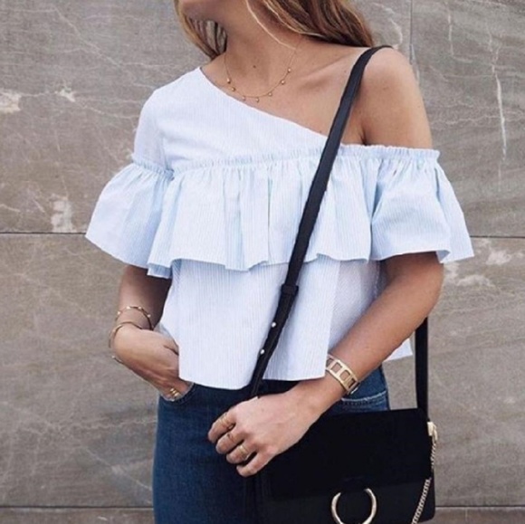 Zara Tops - 💥final price💥Zara striped one shoulder top